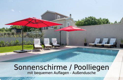 Villa Falco für Familien, bis 6 Personen, 3 Schlafzimmer mit Bad en Suite, Pool mit Loungebereich, Grillterrasse, schnellem Wlan, 2 Parkplätze, - Foto 19