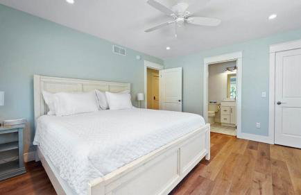 Lux Beach Home Lake Views Firepit - Foto 26