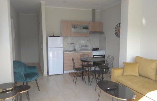 Oasis Apartments - Photo 12