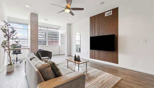 Stylish Downtown High-Rise - 2BD - Foto 3