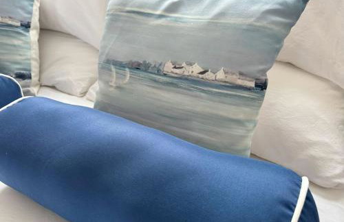 The Blue house on the wall - Foto 65