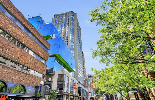 Corner Suite - Yonge & Bloor - Foto 35