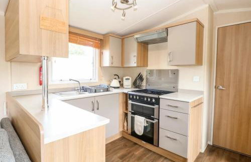 Paws & Paths: A 3-Bedroom Retreat in Fritton - Foto 17