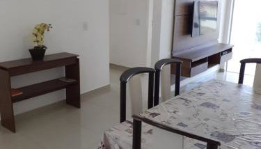 Belo e Amplo Apartamento, Área Central da Praia dos Ingleses - Foto 2