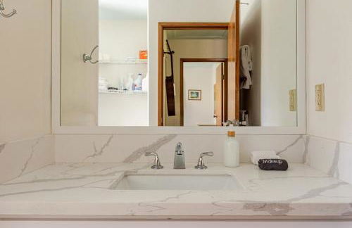 Oceanfront Treehouse at Hakalau with Kitchen - Foto 40