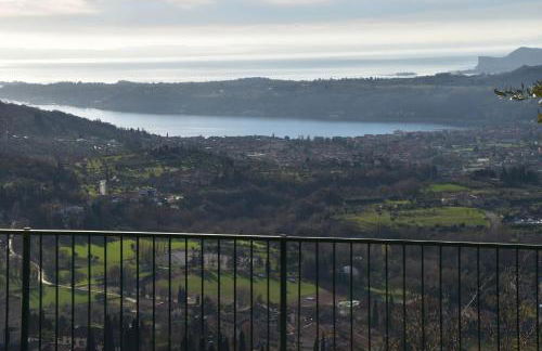 Bright flat over the hills of Lake Garda - Foto 31