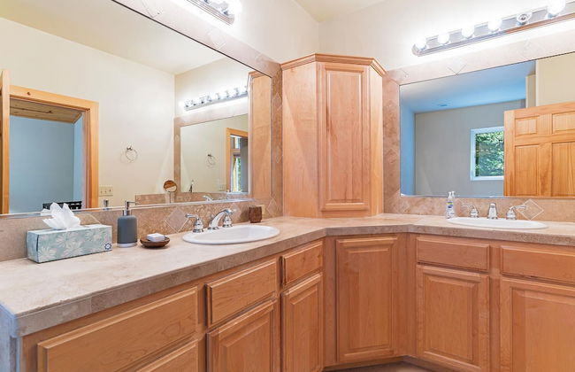 Cedar Chateau w/ Game Room & HOA Access! - Foto 14