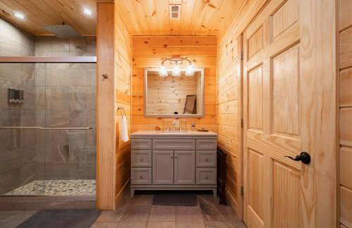 Family Friendly ~ Hocking Hills Cabin ~ Close to Caves, w/Wifi - Foto 33