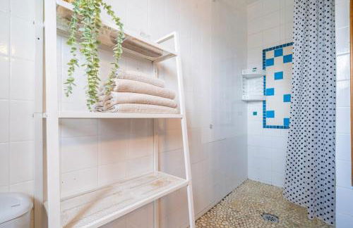 Casa Feliç, 6 people, fireplace and HotTub - Foto 10