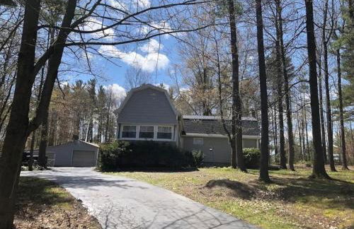 Morning Dove - Hidden Brookside Cottage in the Woods - Hot Tub - Fire Pit - Pet-Friendly - Seneca & Keuka Wine Trails - Foto 23