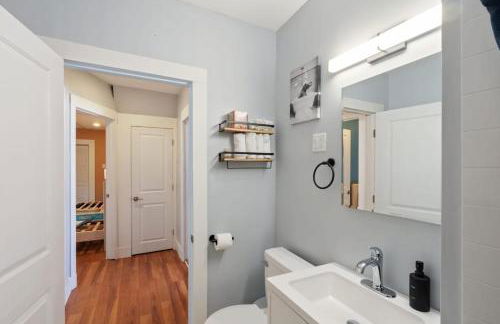 Fun and Cozy Family-friendly Home - Near Encore Tufts- MIT-Airport - Foto 5