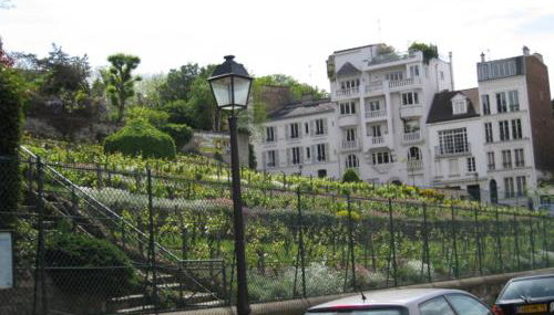 Quiet apartment hill of Montmartre - Foto 2