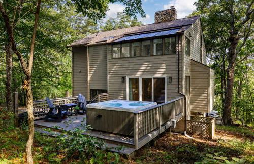 Pets-OK Retreat w Sauna, Jacuzzi at Wintergreen - Foto 37