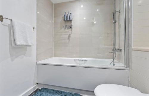 Birmingham City Centre 2BR apartment & Free Netflix - Foto 9