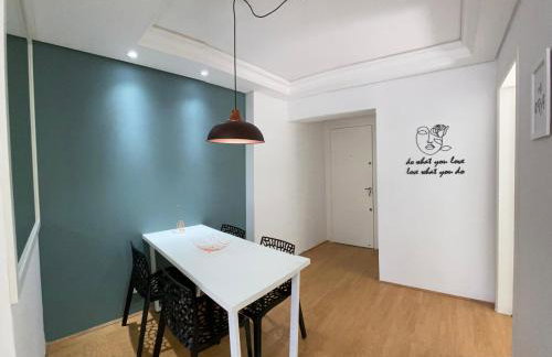 101- Lindo Apartamento Amplo e decorado, 2 quartos, sala, cozinha completa, mobiliario moderno, lavanderia , Excelente localização no bairro Bigorrilho - Photo 33