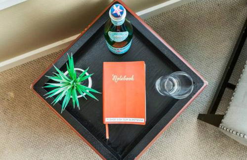 Corner Unit in the middle of it all - 99 Walkscore - Foto 27