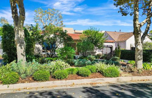 Charming 2BR 2BA Los Angeles Home with Character - Foto 29