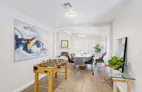 Vacation Home in Vegas w Pool 2 mile to Strip - Foto 32