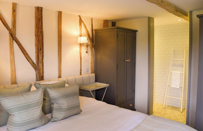 Retreat East - Photo 52