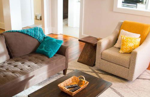 East Nashville upstairs apartment, one queen BR, 2 twin BR,1bath in Five Points, close to downtown - Foto 10