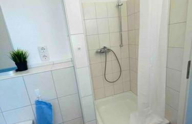 Tiny Bungalow, Check-In Kontaktlos, Zentral, Duisburg - Photo 7