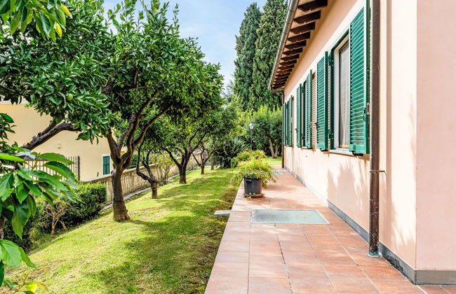 2 bedroom House in Diano Castello with garden and terrace - Photo 31