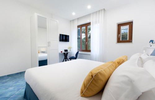 J'Adore Sorrento - Photo 6