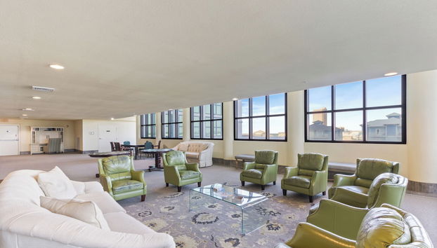 Coin salon dans le hall