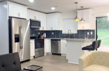 Cozy Contemporary Bungalow - Foto 9