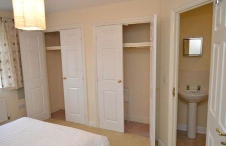 Fantastic 4 bed house with 3 bathrooms in pleasant location - Foto 8