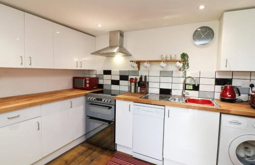 Wisteria Cottage - Photo 4