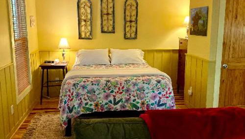 Family-Friendly Cabin with Private Hot Tub near Charlotte, North Carolina - Foto 3