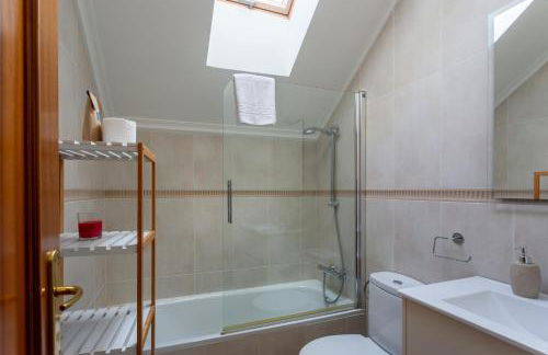 Los cuetos, casa para 6 personas con jardín y parking, a pocos minutos de Suances - Foto 11