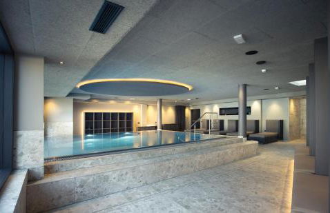 Alpenvilla Large Family Apartment - by Familiaris- Pools 500 meters - Foto 29