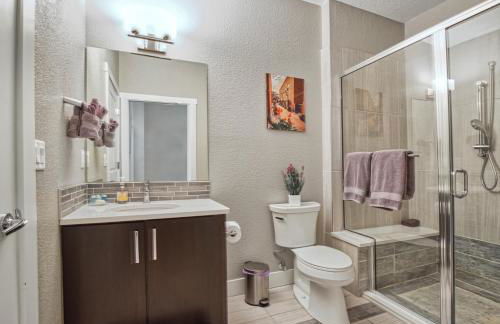 Modern Townhome near Old Town, Breweries, & River! - Foto 5