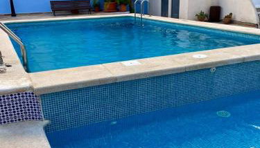 Beachfront apartment, sea view, pool, close to bars and restaurants - Photo 3