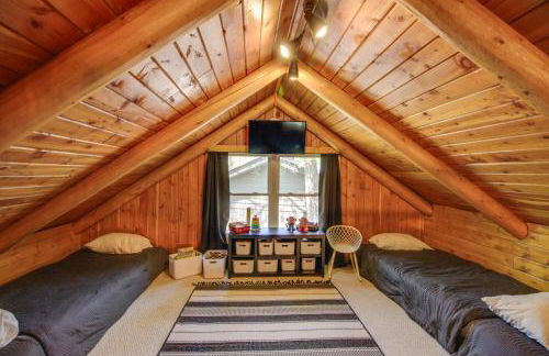 1 Mi to Beach and Lake Breezy Point Cabin with Yard! - Foto 18