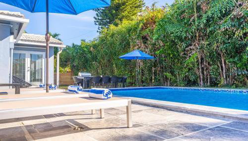 Villa Aura Heated Pool 4 Bedrooms 5 minutes to the Ocean - Foto 2