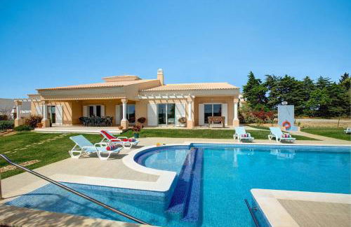 Villa Viana by Villa Plus - Photo 26