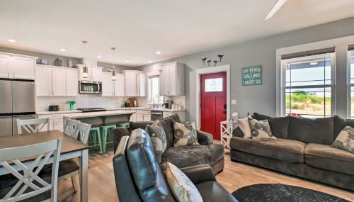 Ocean Shores Getaway with Fireplace and Hot Tub! - Foto 5