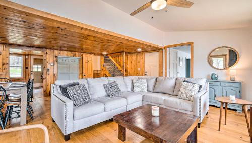 Cozy Castleton Cabin with Fire Pit + Water Access! - Photo 4