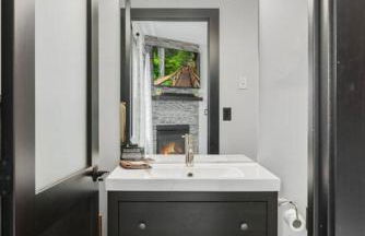 The Serenity Suite - Main Street Lodge in Berlin - Photo 8