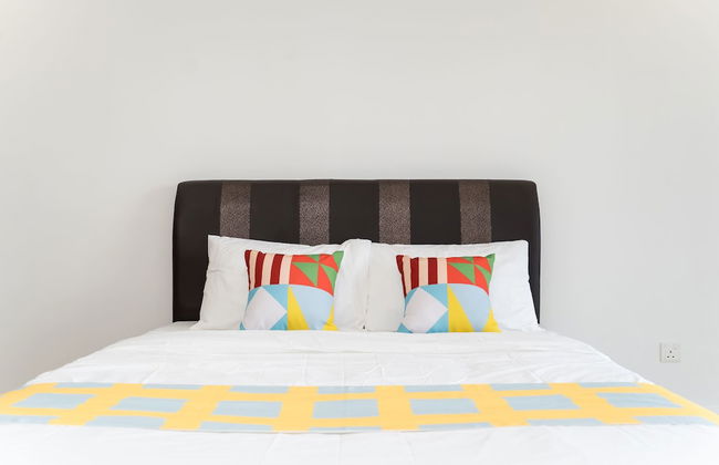 OYO Home 44050 Essential Studio Empire Marriot - Photo 6