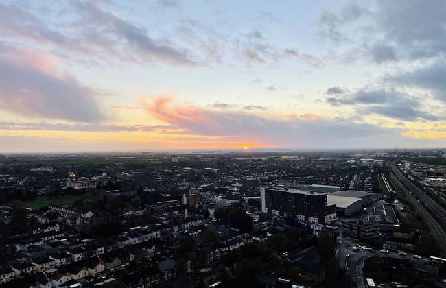 Healum Retreat - 3BR Apartment, Southall - Foto 18