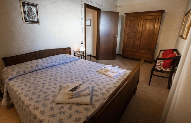 Casale Montemoro With Pool - Photo 17