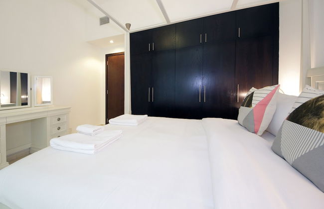 Signature Holiday Homes - Al Fahad Dubai - Photo 10