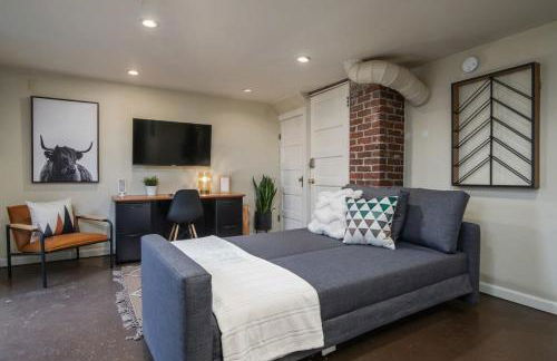 #StayinMyDistrict Pendelton Place Walk to Mt Tabor - Photo 9