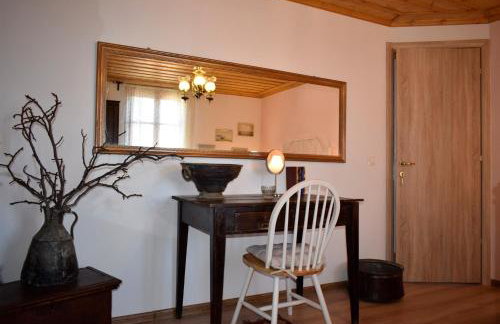 Renovated Old Manor House With Yard - Photo 24