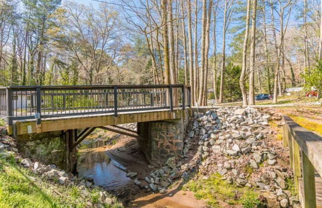 The Sweet Creek Luxurious Villas - Photo 10