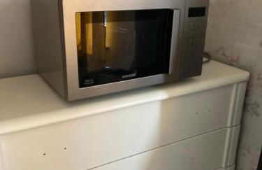 Geräumiges Apartment 90 m Zwei Schlafzimmer große Küche mit Essbereich Badewanne Waschmaschine Spülmaschine gesamte Unterkunft gehört Ihnen - Photo 17